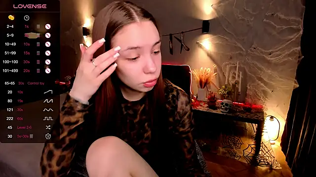 Snapshot of MilliBrown_ chatting on November 1, 6:26 am MilliBrown online show from November 1, 6:26 am