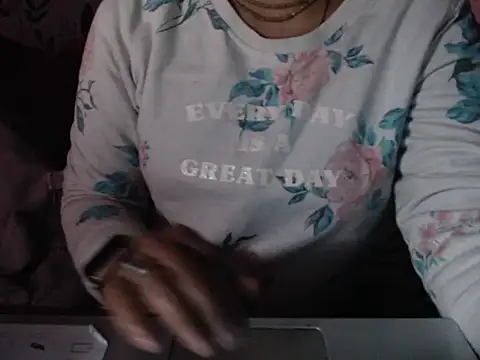 Snapshot of Jannat_ji chatting on December 6, 6:04 am Jannat ji online show from December 6, 6:04 am