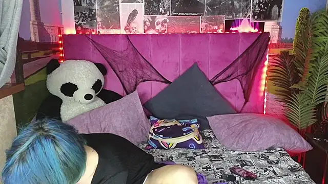 Baby lunatic online show from December 2, 8:55 pm