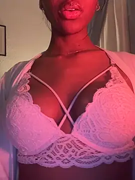 Snapshot of IamCrystal2 chatting on January 12, 10:54 pm IamCrystal2 online show from January 12, 10:54 pm