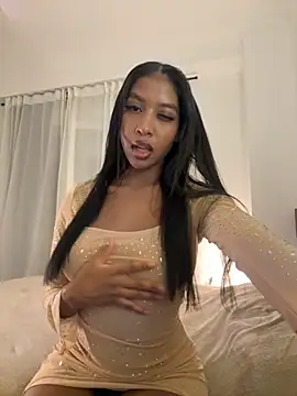 Snapshot of IamCrystal2 chatting on December 1, 2:49 am IamCrystal2 online show from December 1, 2:49 am