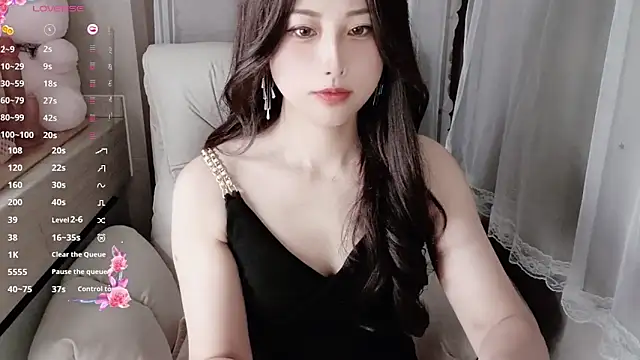 Snapshot of Blossom-666 chatting on January 8, 9:01 pm Blossom-666 online show from January 8, 9:01 pm