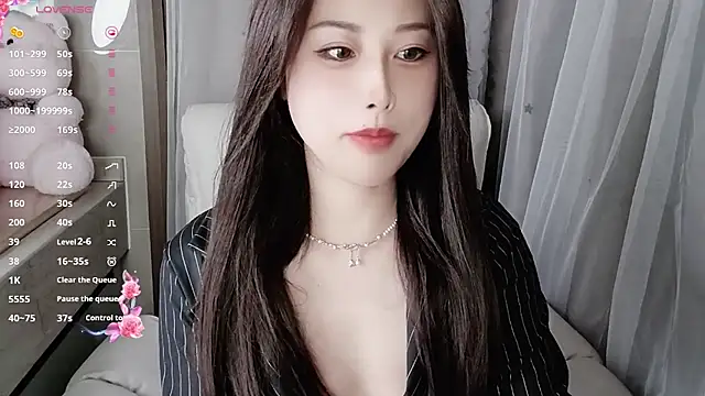 Snapshot of Blossom-666 chatting on January 14, 8:15 pm Blossom-666 online show from January 14, 8:15 pm