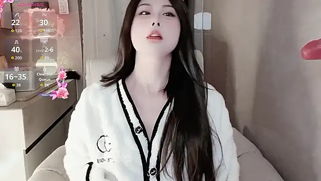 Blossom-666 online show from January 18, 4:16 am