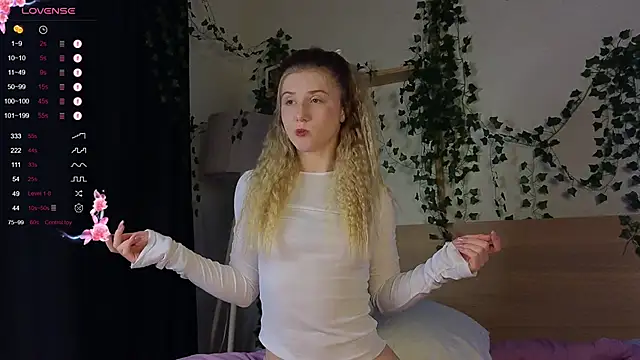 Snapshot of ArianaMur chatting on March 21, 5:32 am ArianaMur online show from March 21, 5:32 am