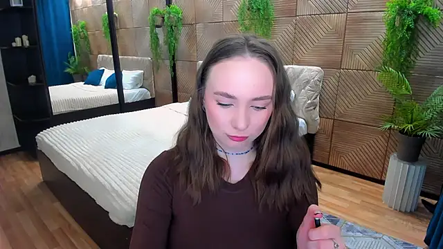 Snapshot of TrueReincarnation chatting on February 4, 10:32 am TrueReincarnation online show from February 4, 10:32 am