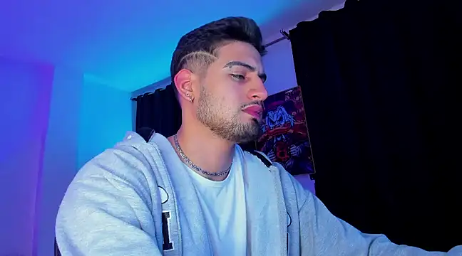 Giomar Reyes online show from January 6, 3:20 am