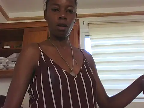 Snapshot of adele-33 chatting on November 9, 5:55 pm adele-33 online show from November 9, 5:55 pm