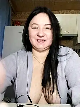 Snapshot of Holly-69 chatting on February 16, 3:05 pm Holly-69 online show from February 16, 3:05 pm