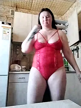 Snapshot of Holly-69 chatting on February 18, 10:27 am Holly-69 online show from February 18, 10:27 am