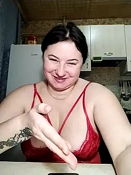 Snapshot of Holly-69 chatting on February 18, 8:58 pm Holly-69 online show from February 18, 8:58 pm