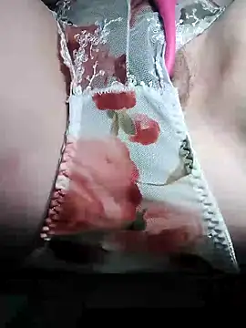 Snapshot of Holly-69 chatting on October 31, 9:21 am Holly-69 online show from October 31, 9:21 am