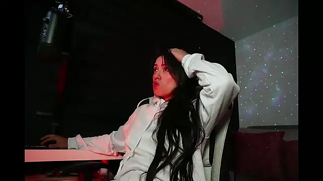 Snapshot of missycanoo chatting on December 21, 4:41 am missycanoo online show from December 21, 4:41 am