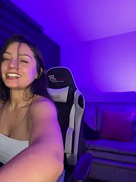 Snapshot of missycanoo chatting on March 19, 1:54 am missycanoo online show from March 19, 1:54 am