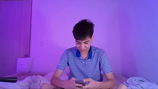 Snapshot of JaycoThomas chatting on December 28, 7:33 pm JaycoThomas online show from December 28, 7:33 pm