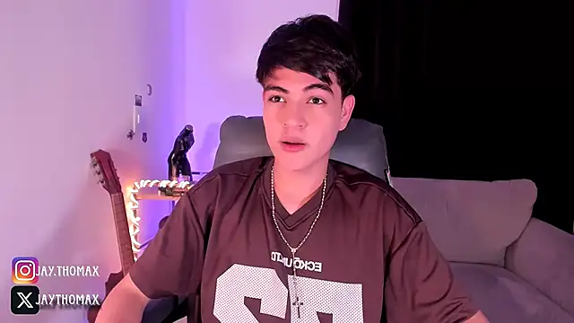 Snapshot of JaycoThomas chatting on September 10, 2:11 am JaycoThomas online show from September 10, 2:11 am