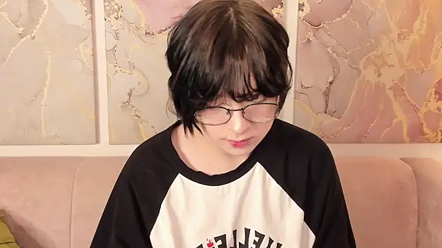 fiamoory online show from November 19, 12:10 am