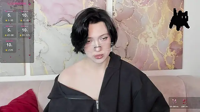 fiamoory online show from February 9, 1:20 am