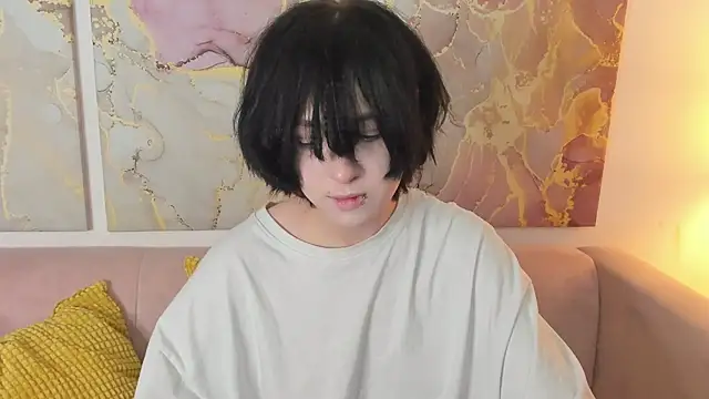 fiamoory online show from March 13, 8:10 am