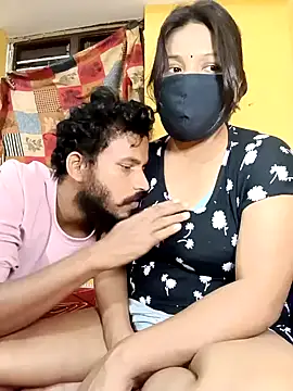 Snapshot of Radhikadavi879 chatting on February 2, 3:17 pm Radhikadavi879 online show from February 2, 3:17 pm