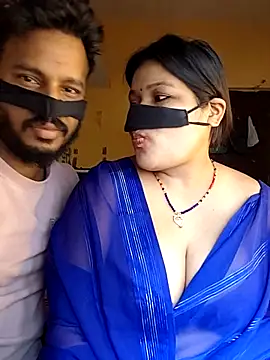 Snapshot of Radhikadavi879 chatting on December 22, 7:38 am Radhikadavi879 online show from December 22, 7:38 am