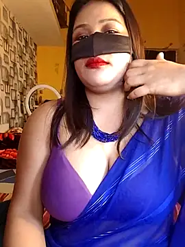Snapshot of Radhikadavi879 chatting on January 14, 5:13 am Radhikadavi879 online show from January 14, 5:13 am