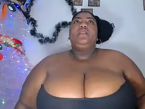 Snapshot of bustyboobsperver chatting on December 17, 12:45 am bustyboobsperver online show from December 17, 12:45 am