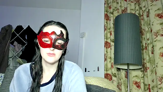 Snapshot of LexiSnowUK chatting on December 5, 7:54 pm LexiSnowUK online show from December 5, 7:54 pm