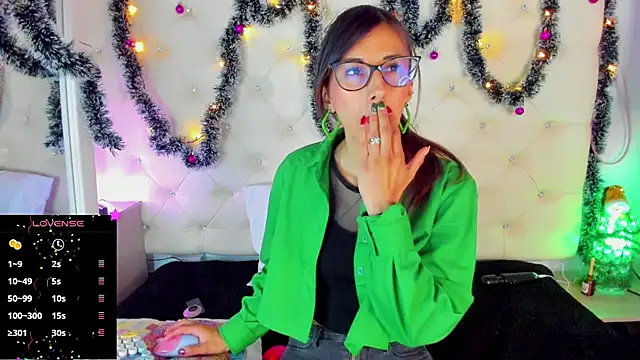  jade white  online show from December 26, 12:49 pm