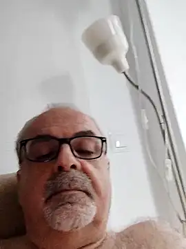 Snapshot of Satiro_Sevilla chatting on March 21, 6:07 pm Satiro Sevilla online show from March 21, 6:07 pm