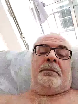 Snapshot of Satiro_Sevilla chatting on September 9, 1:21 pm Satiro Sevilla online show from September 9, 1:21 pm