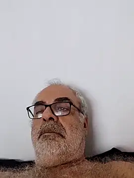 Snapshot of Satiro_Sevilla chatting on September 11, 11:05 pm Satiro Sevilla online show from September 11, 11:05 pm