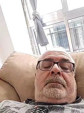 Snapshot of Satiro_Sevilla chatting on September 30, 1:38 pm Satiro Sevilla online show from September 30, 1:38 pm