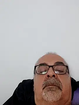 Snapshot of Satiro_Sevilla chatting on October 4, 9:02 pm Satiro Sevilla online show from October 4, 9:02 pm