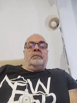 Snapshot of Satiro_Sevilla chatting on November 13, 9:08 am Satiro Sevilla online show from November 13, 9:08 am