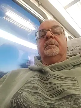 Snapshot of Satiro_Sevilla chatting on November 22, 5:12 pm Satiro Sevilla online show from November 22, 5:12 pm