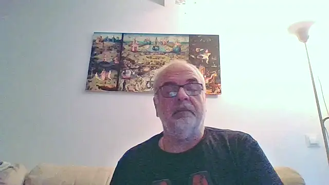 Snapshot of Satiro_Sevilla chatting on December 5, 5:09 pm Satiro Sevilla online show from December 5, 5:09 pm