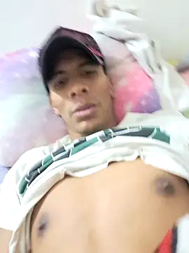 Snapshot of Strella_ferrera chatting on January 25, 8:00 am Strella ferrera online show from January 25, 8:00 am