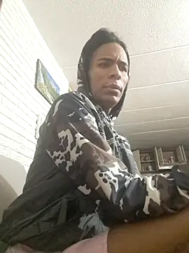 Snapshot of Strella_ferrera chatting on February 17, 7:47 am Strella ferrera online show from February 17, 7:47 am