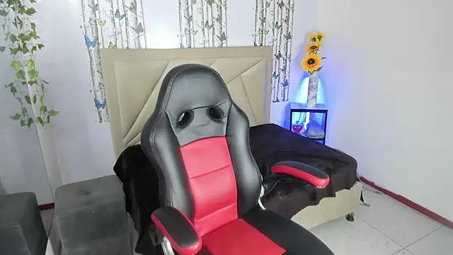 Snapshot of Strella_ferrera chatting on September 29, 3:11 am Strella ferrera online show from September 29, 3:11 am