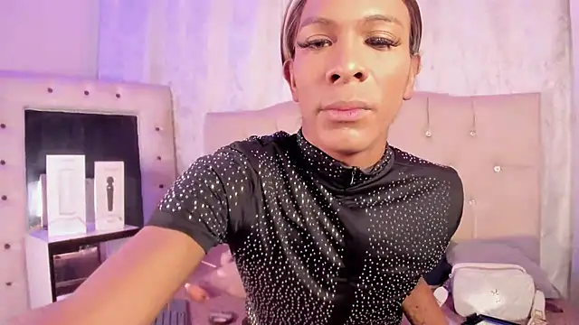 Strella ferrera online show from January 18, 1:31 am