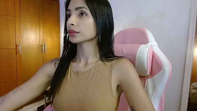 Snapshot of AnnitaSerna_ chatting on November 9, 4:33 am AnnitaSerna online show from November 9, 4:33 am