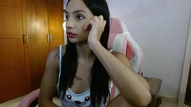 Snapshot of AnnitaSerna_ chatting on November 12, 4:13 am AnnitaSerna online show from November 12, 4:13 am