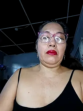 anniecoopeer online show from February 13, 11:39 am