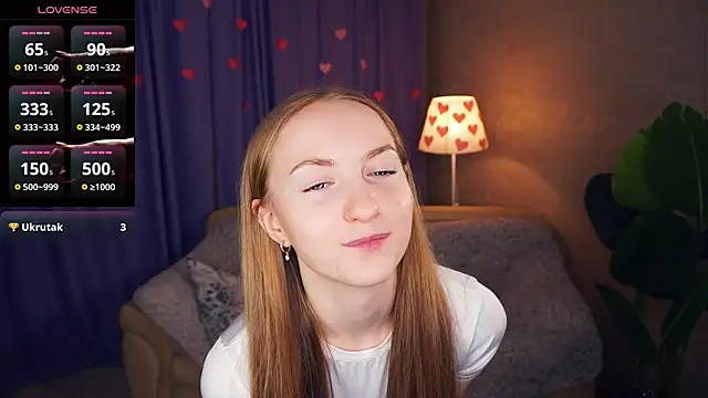 Snapshot of EsmaCarll chatting on February 24, 8:36 pm EsmaCarll online show from February 24, 8:36 pm