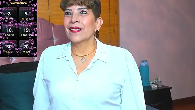 Snapshot of Angelina_Stone_65 chatting on December 31, 3:42 pm Angelina Stone 65 online show from December 31, 3:42 pm