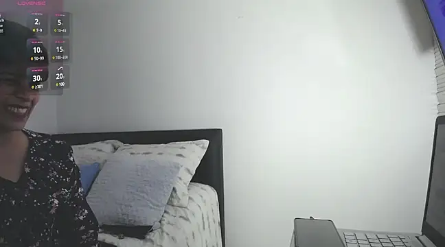 Snapshot of Angelina_Stone_65 chatting on February 9, 11:15 pm Angelina Stone 65 online show from February 9, 11:15 pm