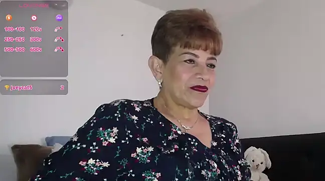 Snapshot of Angelina_Stone_65 chatting on February 23, 8:55 pm Angelina Stone 65 online show from February 23, 8:55 pm