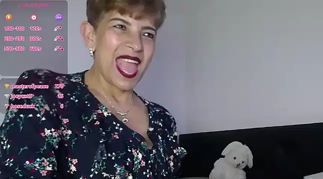 Snapshot of Angelina_Stone_65 chatting on February 23, 11:58 pm Angelina Stone 65 online show from February 23, 11:58 pm