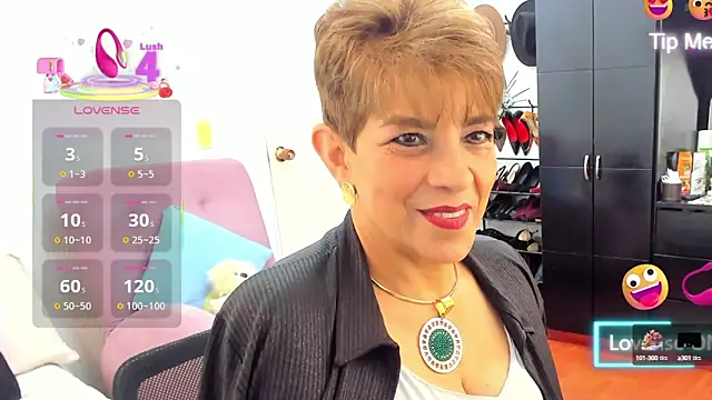 Snapshot of Angelina_Stone_65 chatting on September 19, 12:28 pm Angelina Stone 65 online show from September 19, 12:28 pm